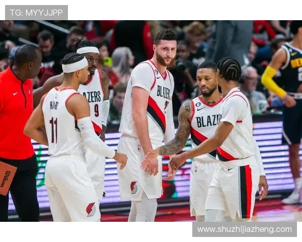 安芬尼西蒙斯表现出色16投10中砍下23分助球队迎战困难局面